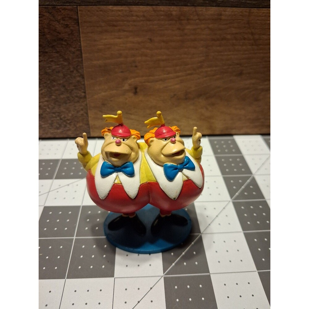Disney Alice in Wonderland Tweedledee and Tweedledum PVC figure cake topper